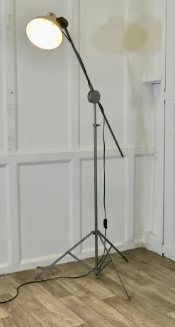 Discount Pamono Vintage Metal Telescopic Adjustable Floor Lamp, 1940s