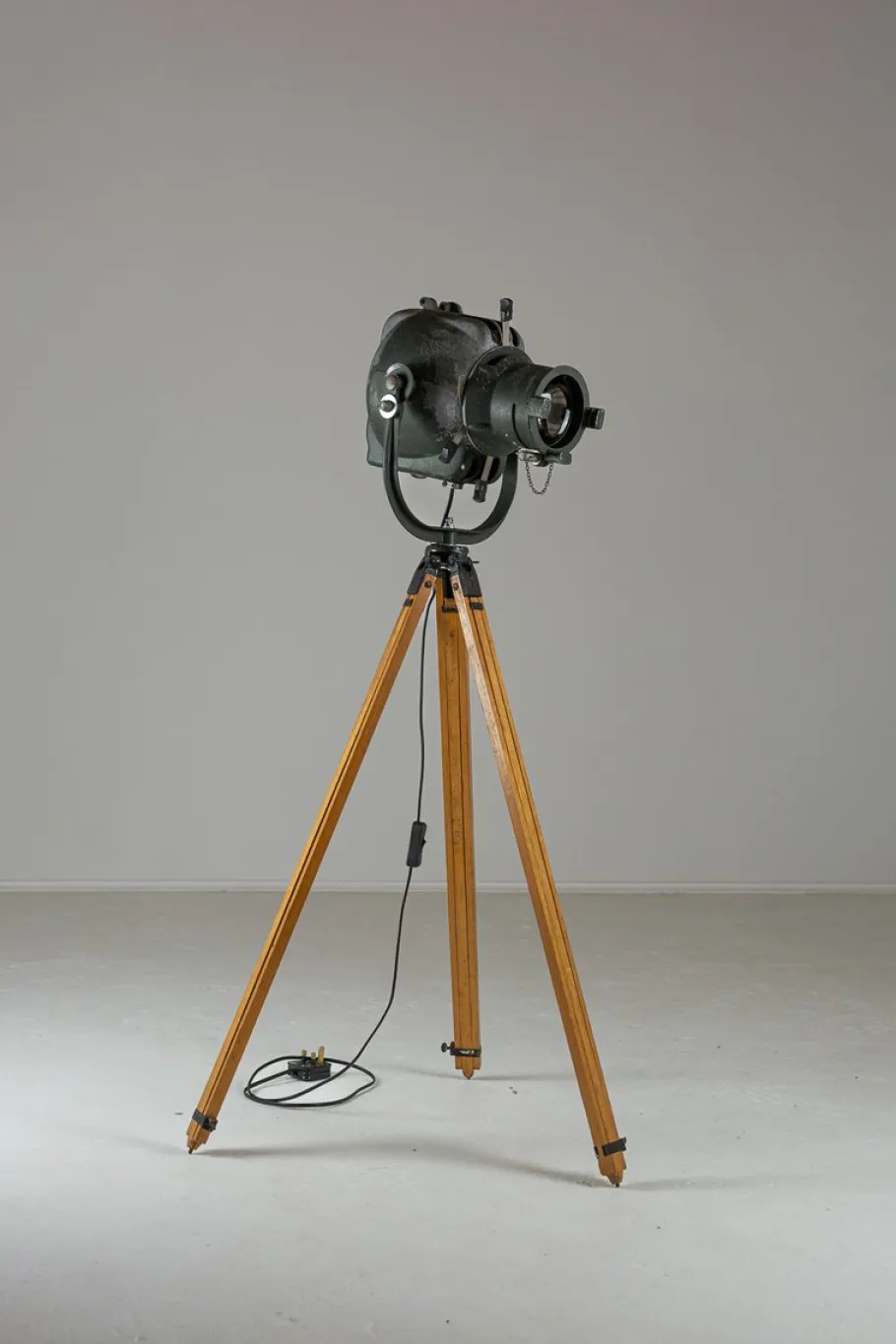 Pamono Vintage Mid 20th Century Theatre Lamp by Strand Electric, 1960s