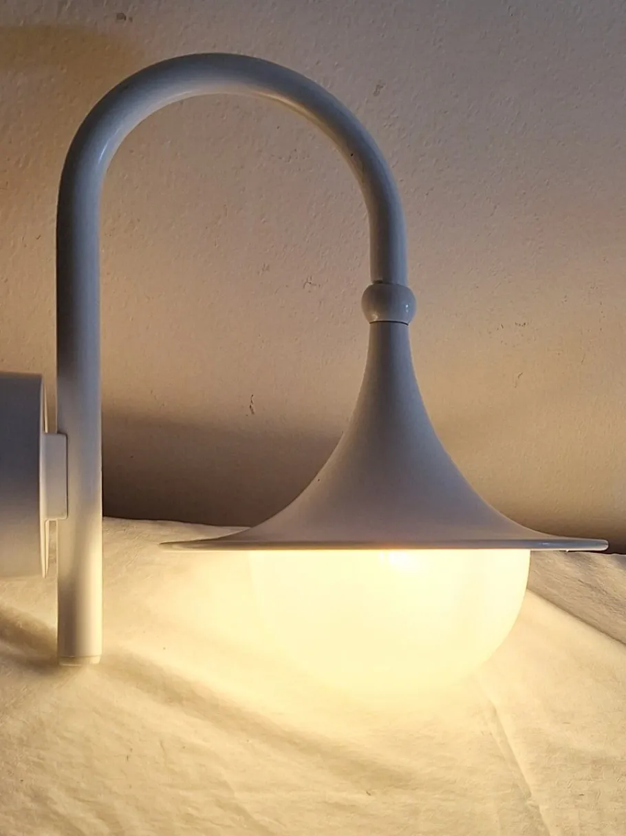 Pamono Vintage Outdoor Wall Lamp in White Painted Metal and Opaque White Glass Shade, 1980s