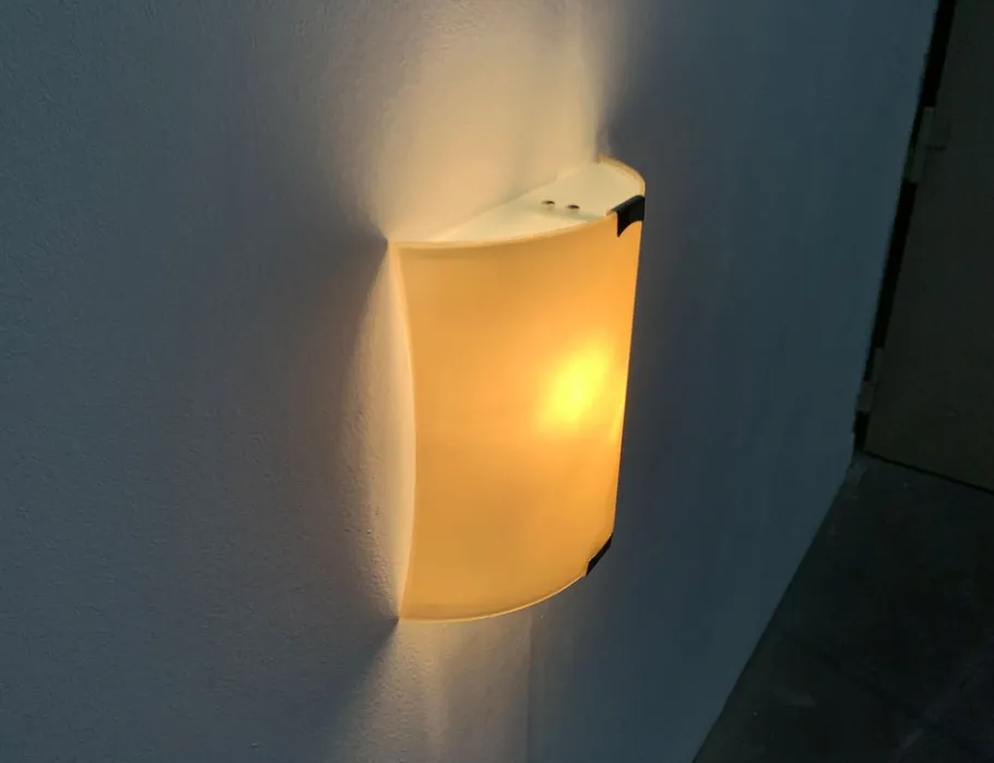 New Pamono Vintage Postmodern Italian Glass Wall Lamp from Lucitalia, 1970s