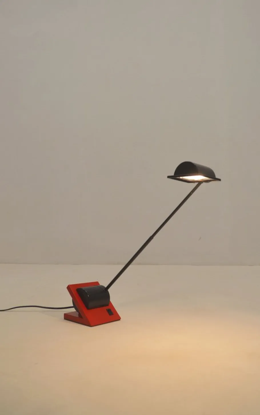 Hot Pamono Vintage Postmodern Table Lamp, 1980s