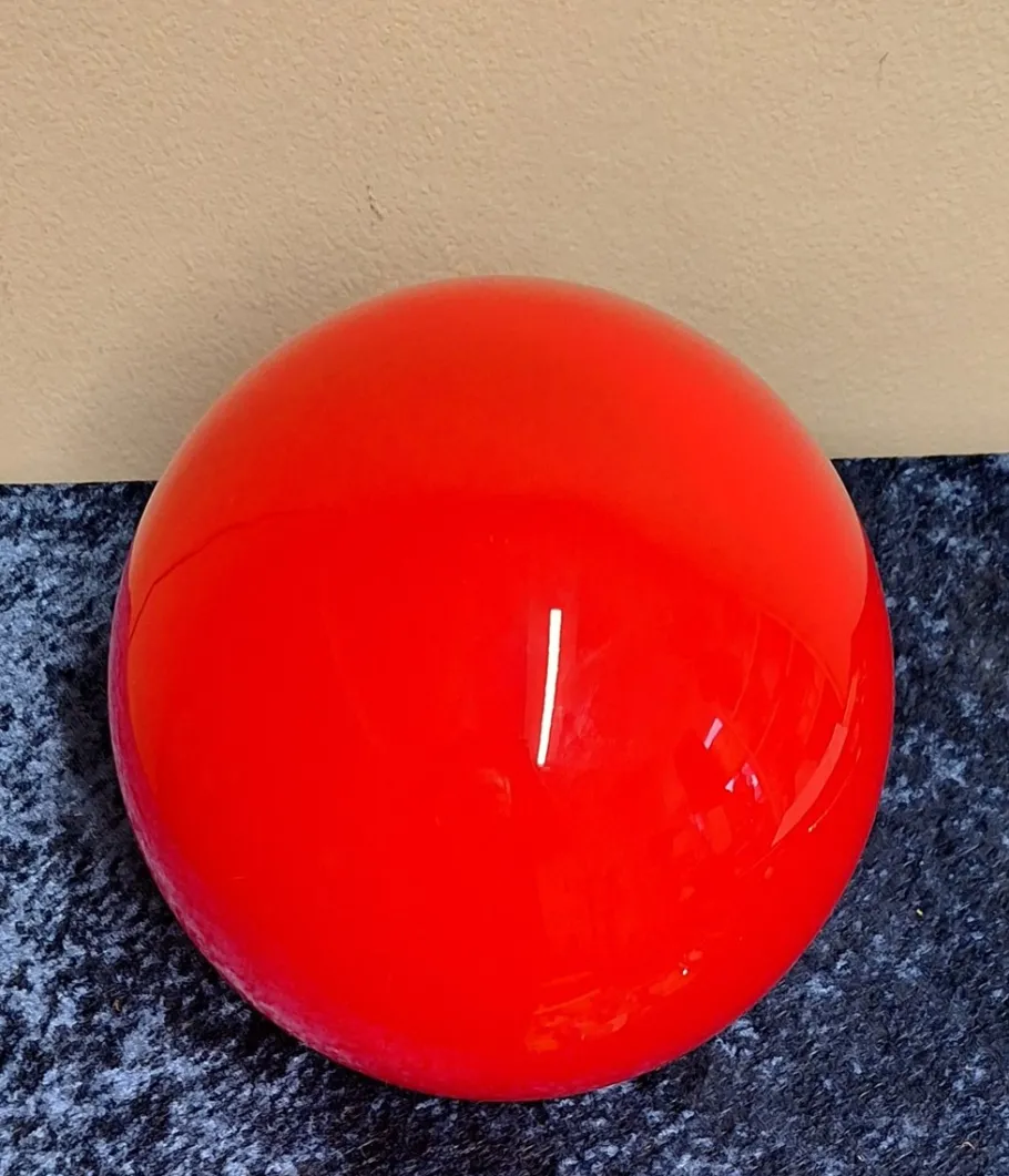 Discount Pamono Vintage Red Glass Ball Table Lamp from Honsel, 2000s