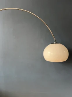 Discount Pamono Vintage Space Age Arc Floor Lamp with White Mushroom Shade and Marble Base from Guzzini