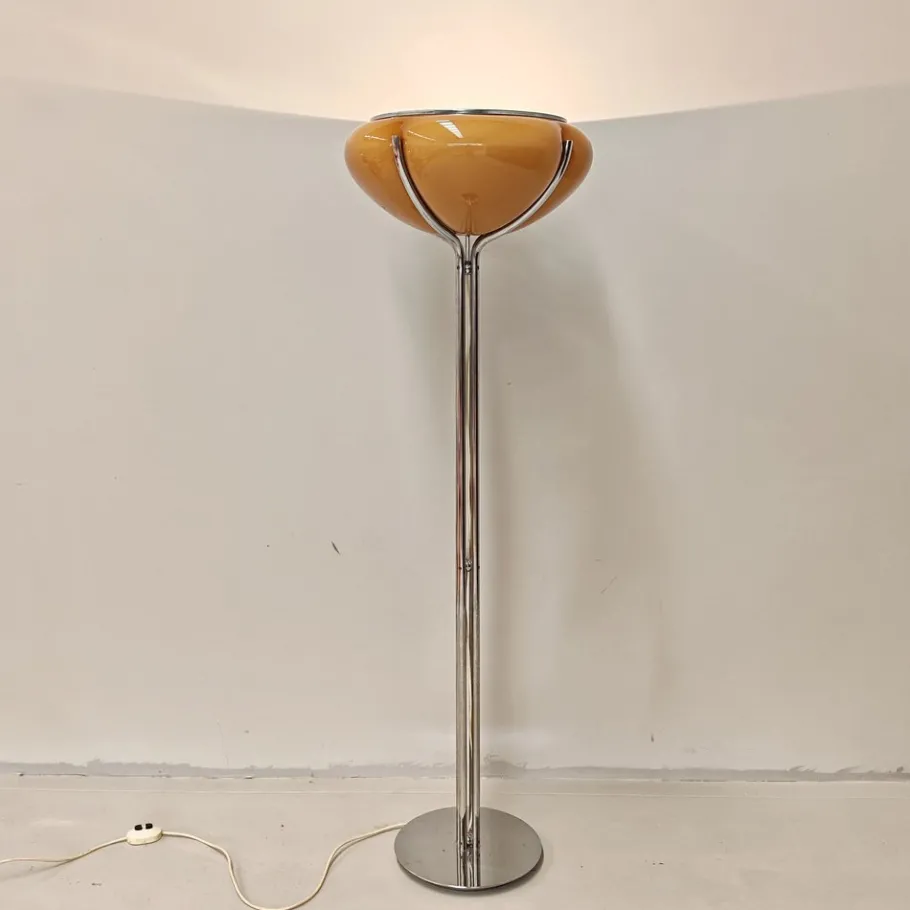 Sale Pamono Vintage Space Age Floor Lamp by Gae Aulenti for Guzzini, 1970s
