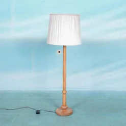 Outlet Pamono Vintage Swedish Wooden Floor Lamp with Pleated Shade, 1960s