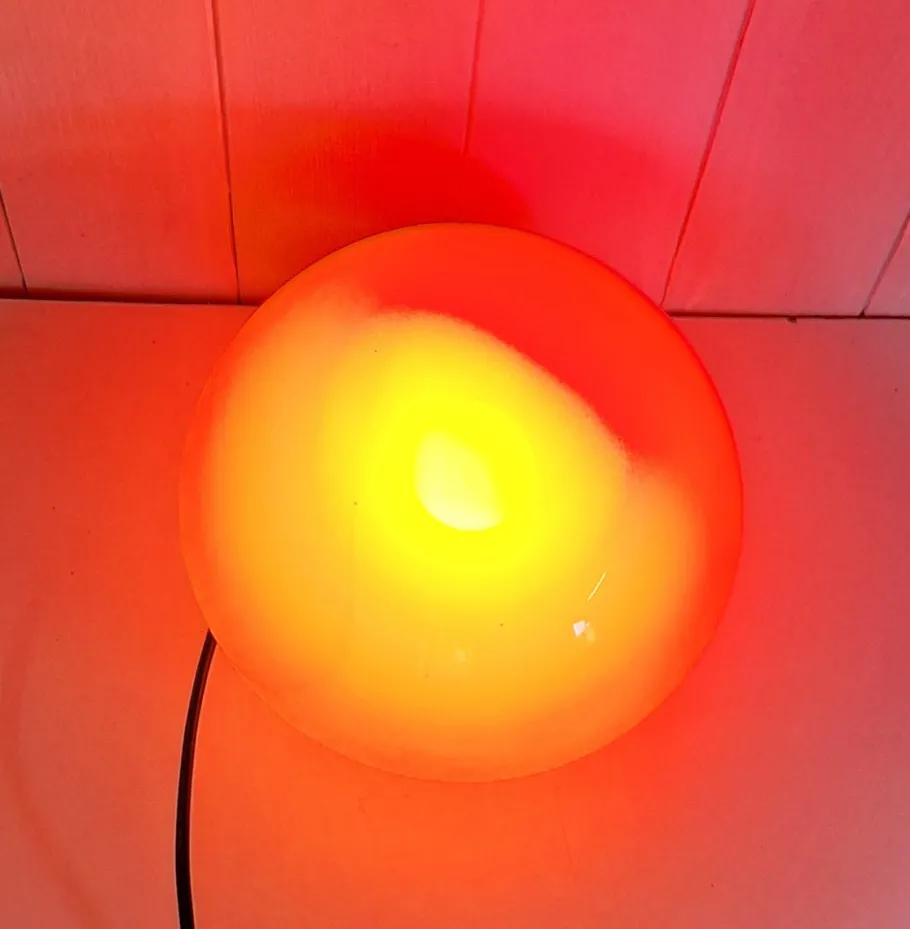 Outlet Pamono Vintage Table Lamp with Metal Base, Touch Sensor and Red Glass Shade, 2010s