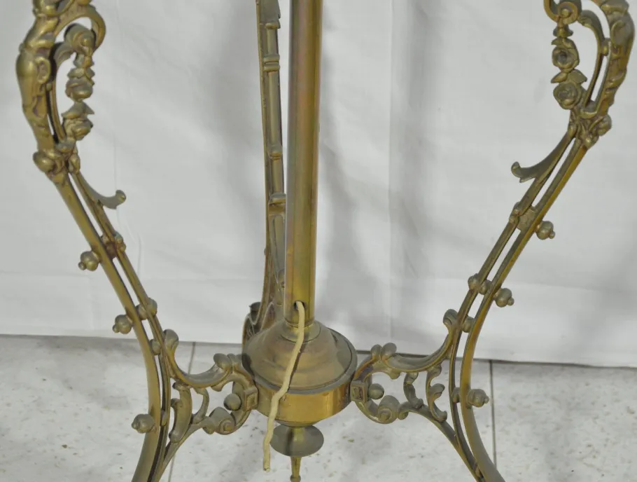 Sale Pamono Vintage Table with Pink Marble Top and Brass Floor Lamp, Italy, 1970s