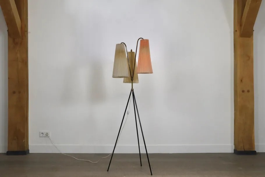 Outlet Pamono Vintage Tripod Floor Lamp in Brass & Plisse, 1950s