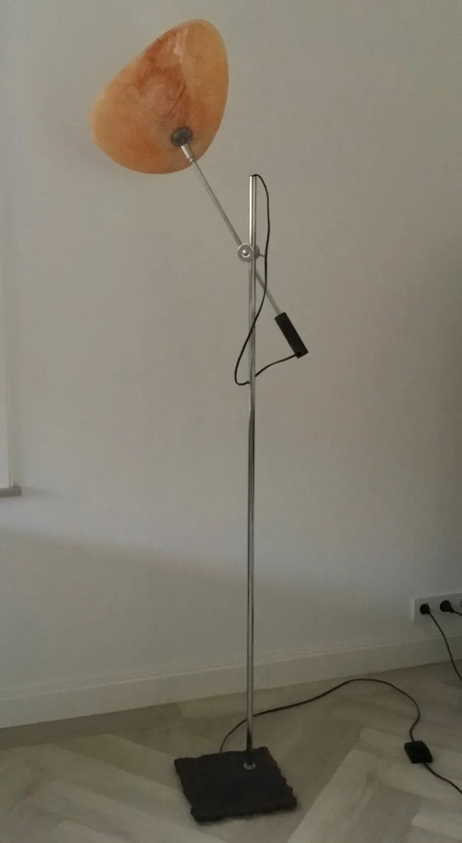 Discount Pamono Vintage Utrecht Floor Lamp from Queens Gallery, 1975