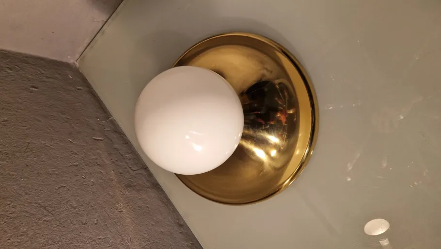 Pamono Vintage Wall Lamp in Brass and Opaline Glass by Achille & Pier Giacomo Castiglioni for Flos, 1960s