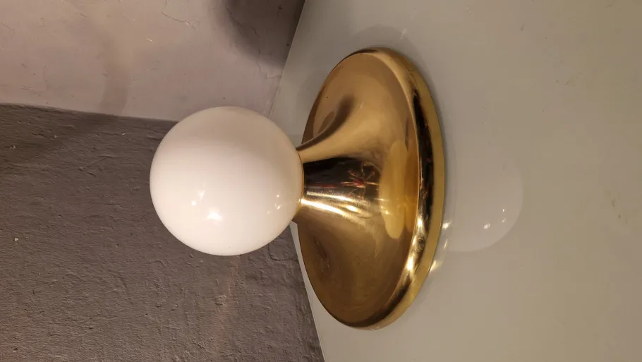 Pamono Vintage Wall Lamp in Brass and Opaline Glass by Achille & Pier Giacomo Castiglioni for Flos, 1960s