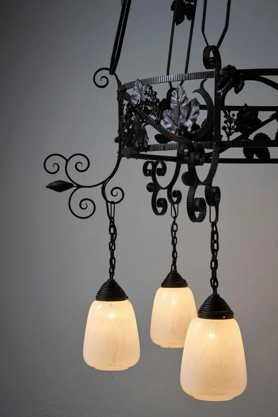 New Pamono Vintage Wrought Iron Chandelier with Wine Leaves, 1920s