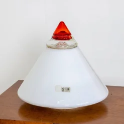 Outlet Pamono White and Red Glass Table Lamp by Leucos, Italy, 1960s