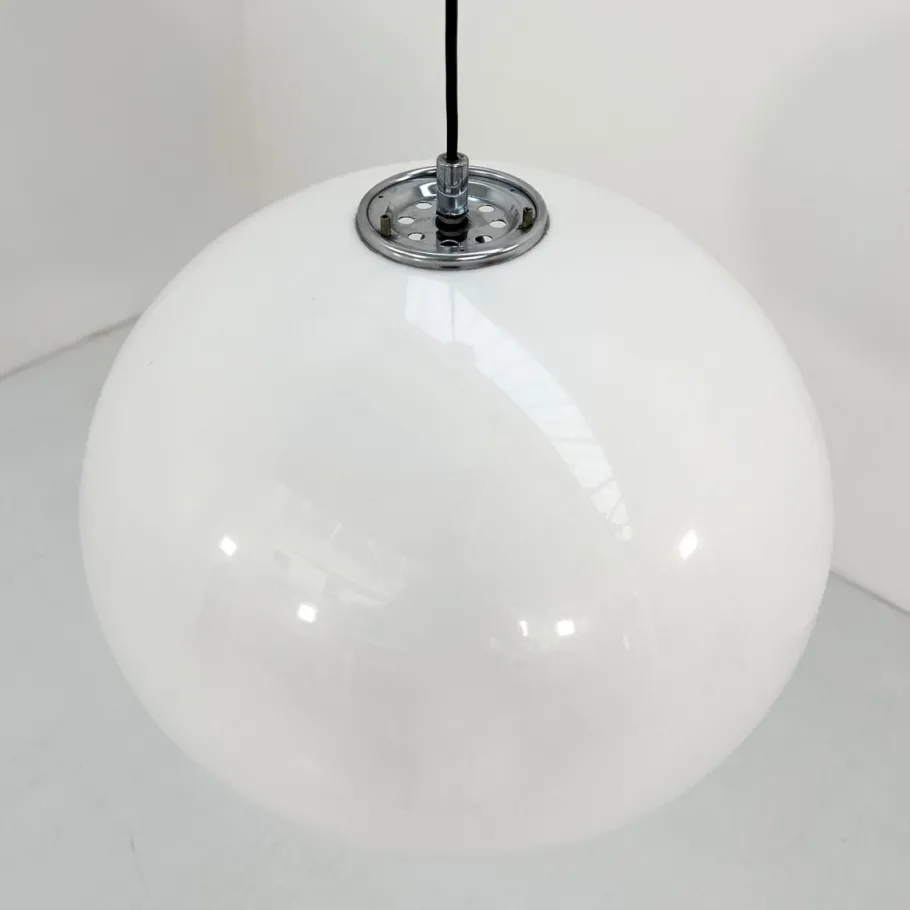 Sale Pamono White Bud Pendant Lamp by Studio 6G for Guzzini, 1970s