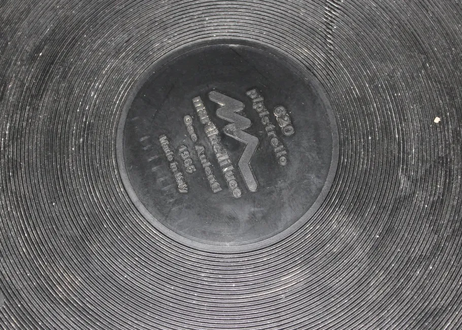 Best Pamono White Pipistrello Table or Floor Lamp by Gae Aulenti for Martinelli Luce, 1965