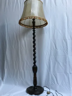 Hot Pamono Wooden Spiral Floor Lamp, 1940s