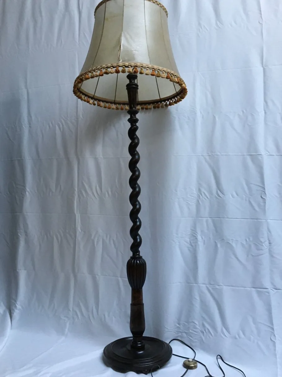 Hot Pamono Wooden Spiral Floor Lamp, 1940s