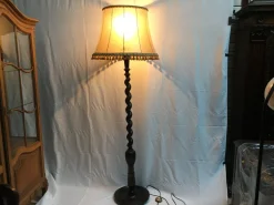 Hot Pamono Wooden Spiral Floor Lamp, 1940s